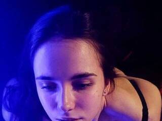 エロティックなビデオチャット -Angry-Fox-