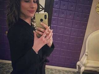 エロティックなビデオチャット -AnnaMaria-a