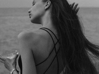 エロティックなビデオチャット -WitchBlades-