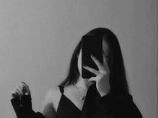 エロティックなビデオチャット -liana-lee-