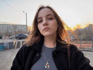 エロティックなビデオチャット -whitemoon-