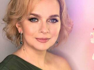 エロティックなビデオチャット ametist18