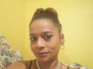 エロティックなビデオチャット 1FiestyAlpha69