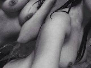 エロティックなビデオチャット 2vredini