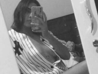 エロティックなビデオチャット adara-orson