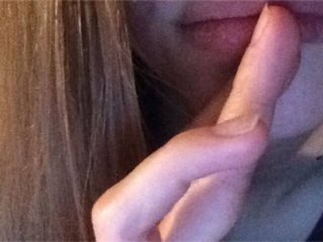 ブロードキャストスクリーンショット Adel-model