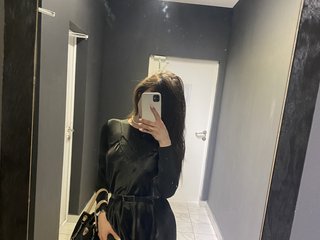 エロティックなビデオチャット Adelina21
