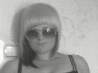 エロティックなビデオチャット adelisha28