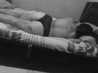 エロティックなビデオチャット adhara02