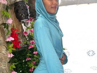 エロティックなビデオチャット AdilaFaez