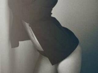 エロティックなビデオチャット adriannaa