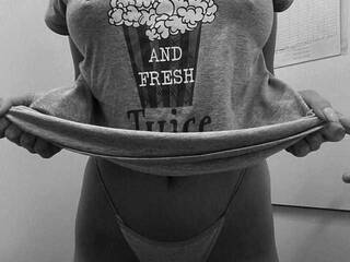 エロティックなビデオチャット Affectionat0