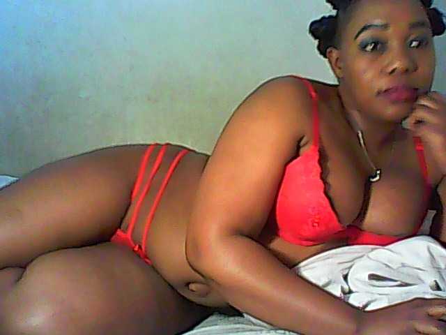 写真 AfriGoddess Your New Mistress on here.... Give her a warm welcome and some $$$$ love!! Kisses