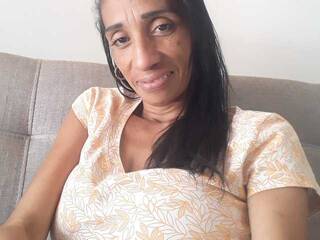 エロティックなビデオチャット Agatanova1