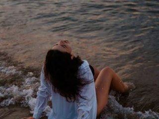 エロティックなビデオチャット Agnes7700