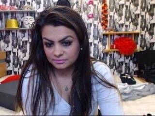 エロティックなビデオチャット AilynBigAss