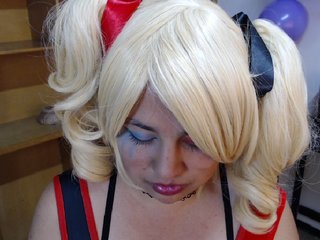 写真 alanahray Harley Quinn Bombs! Pop One!♥♦