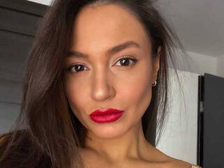 エロティックなビデオチャット AleksaHarvy