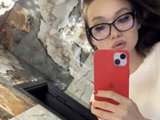 エロティックなビデオチャット EliVii