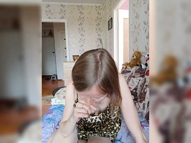 写真 -NeZabudka Hello pistols, I'm Alena. Group and privates.See please Tip-menu in free chat. Pvt and groop chat.