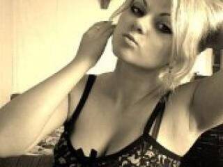 エロティックなビデオチャット alevtinax