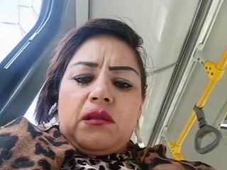 エロティックなビデオチャット AlexaBrown12