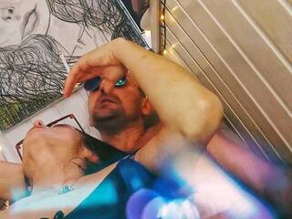 エロティックなビデオチャット AlexandraBai9