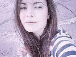 エロティックなビデオチャット ali11ka