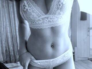 エロティックなビデオチャット AliceRedX