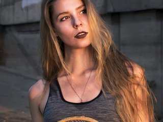 エロティックなビデオチャット AliceSmile