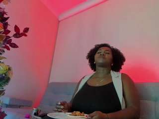 エロティックなビデオチャット AliciaMilf