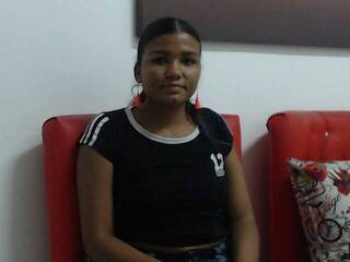 エロティックなビデオチャット AliciaPitt