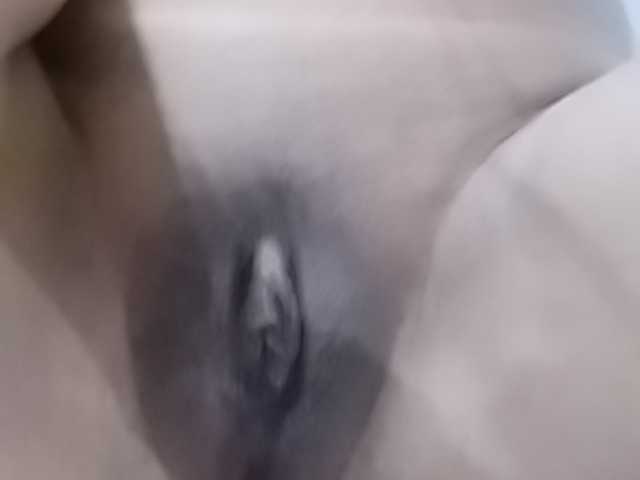 写真 Alinakhann lusty boobs