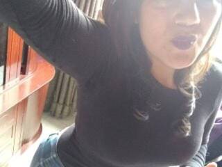 エロティックなビデオチャット alisajones2