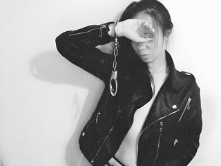 エロティックなビデオチャット AlisiaShtorm
