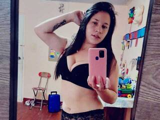 エロティックなビデオチャット AlisonRoxx