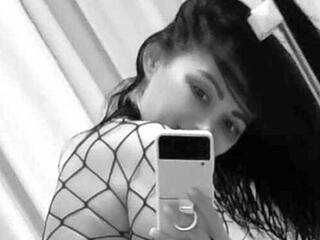 エロティックなビデオチャット Alisshorny