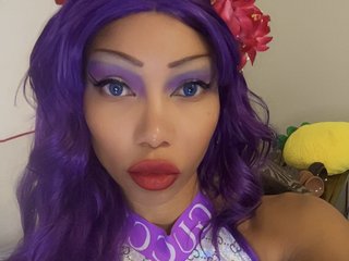 エロティックなビデオチャット AllaStrange