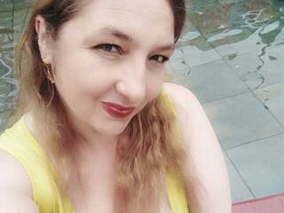 エロティックなビデオチャット allison69bigtits