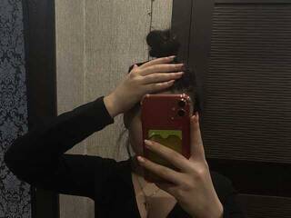 エロティックなビデオチャット Ally23