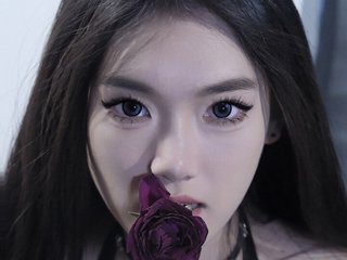 エロティックなビデオチャット AllyahSky