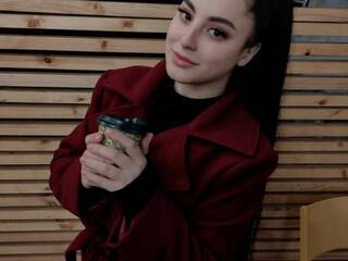 エロティックなビデオチャット alvuski