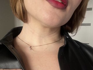エロティックなビデオチャット alyavibe69