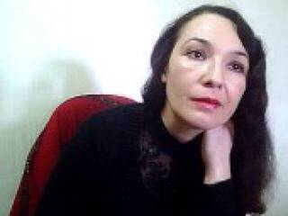 エロティックなビデオチャット alyonai