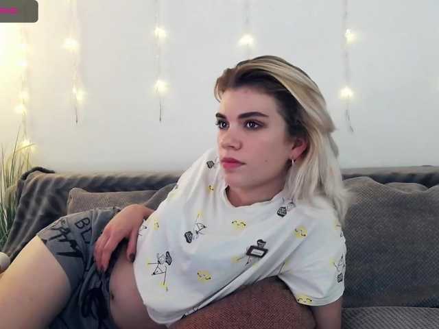 ブロードキャストスクリーンショット Alyssa-Moore