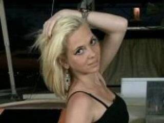 エロティックなビデオチャット amerikiss