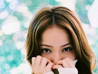 エロティックなビデオチャット AmillyKittyX