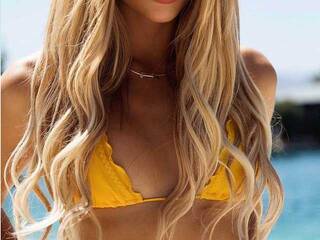 エロティックなビデオチャット Amiod