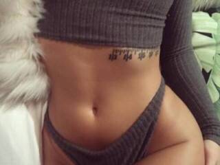 エロティックなビデオチャット andrealushot