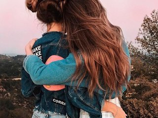 エロティックなビデオチャット androparty